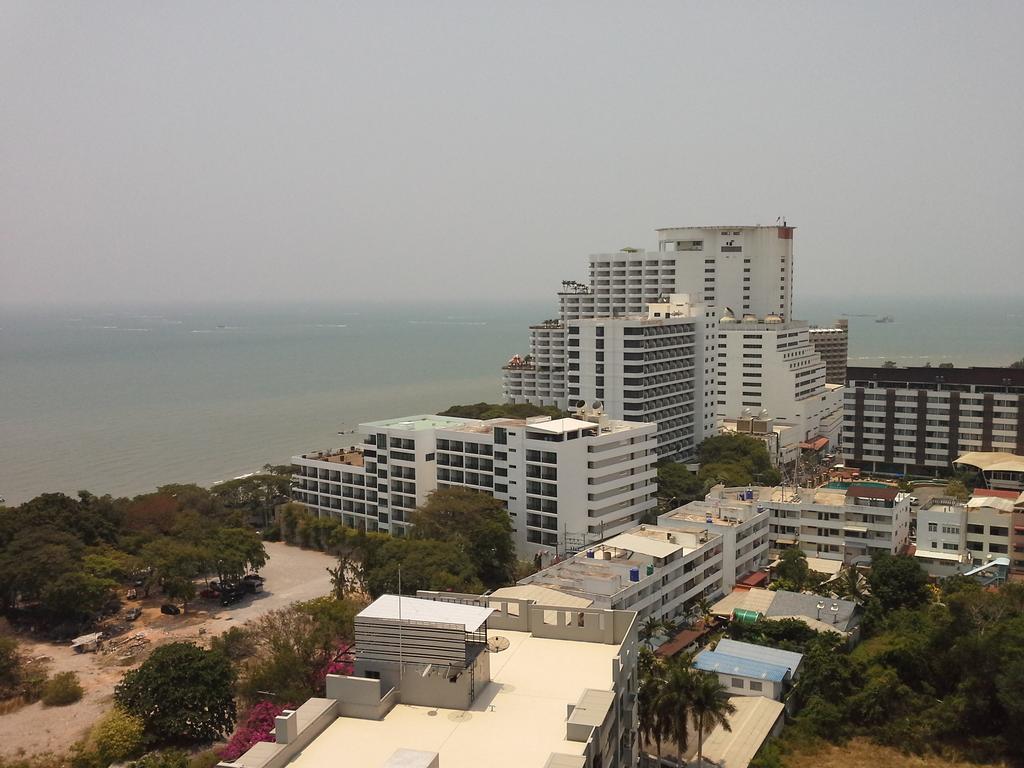 Cosy Beach View Apartments Pattaya Exterior foto