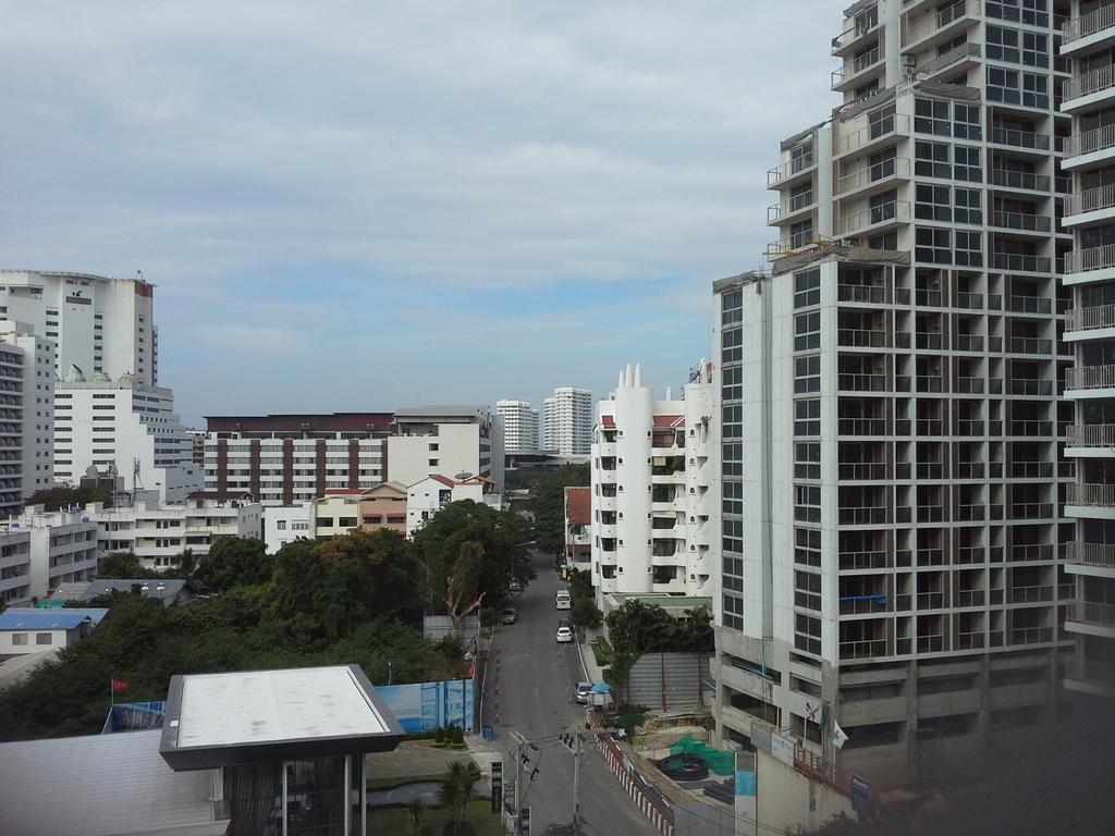 Cosy Beach View Apartments Pattaya Exterior foto