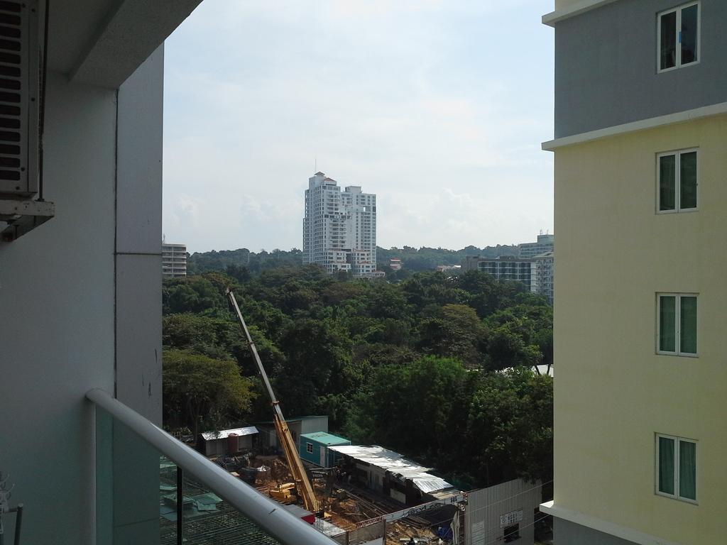 Cosy Beach View Apartments Pattaya Exterior foto